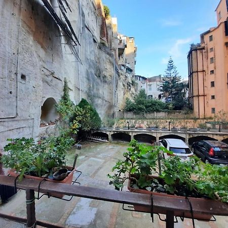 La Casa Nella Roccia Apartment Naples Exterior photo
